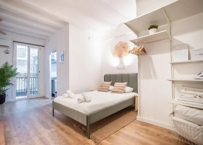 44poc1062 - Newly Decorated In Poble Sec Apartment Barcelona