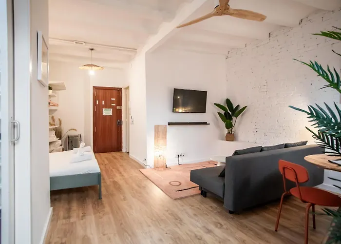 Apartment 44poc1062 - Newly Decorated In Poble Sec Barcelona