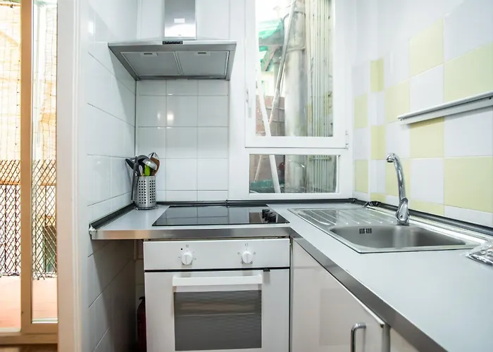 44poc1062 - Newly Decorated In Poble Sec Apartment